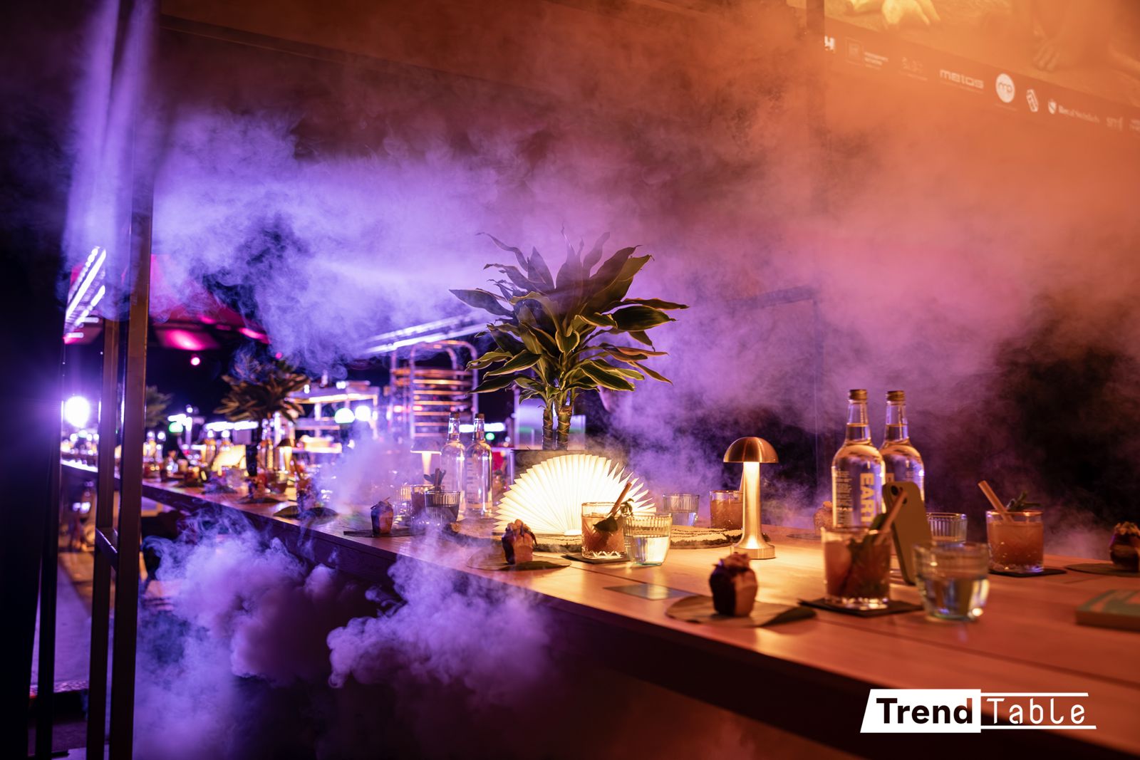 De TrendTable met de 'broodjes aap', foto door: Fitchd