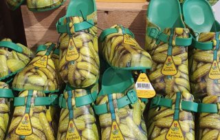 Viral foods: Kesbeke lanceert Gurkenstocks en zure mat