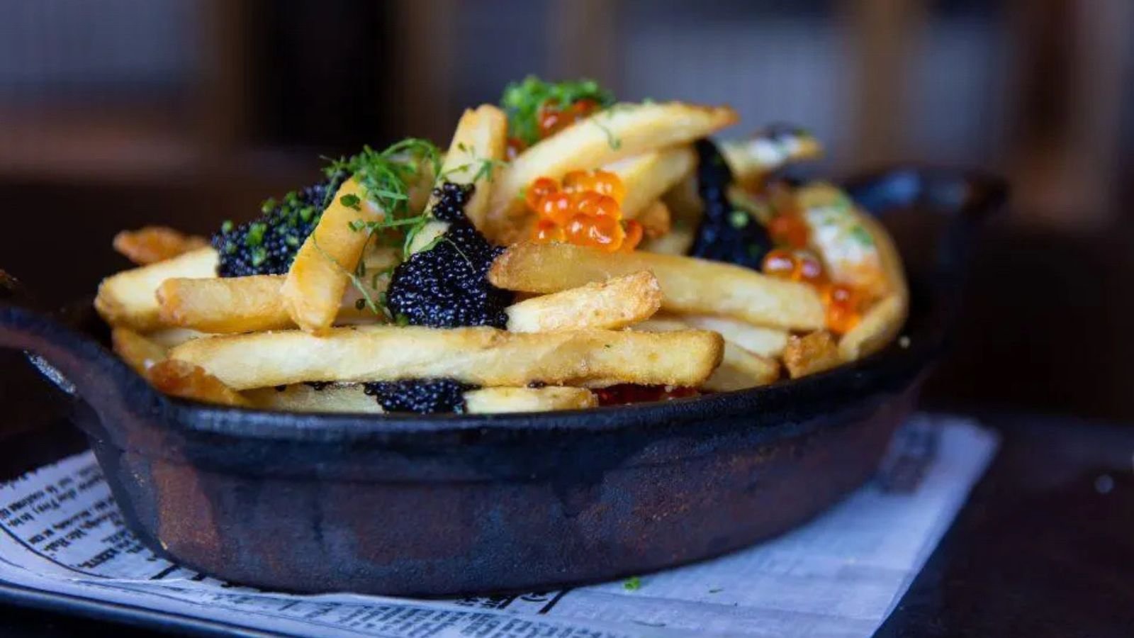 Caviar frites bij The Green Room in Burbank, Amerika