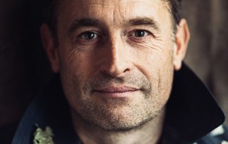 Nederlands bekendste hotello Charles van Goch start met vernieuwend Trilogica