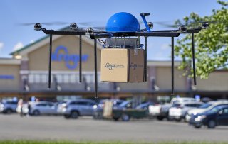 Supermarkt bezorgt met drones ook buitenshuis
