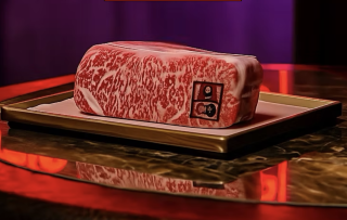 Wagyu en otoro: Guillaume de Beer kiest voor ultieme luxe met Moyo