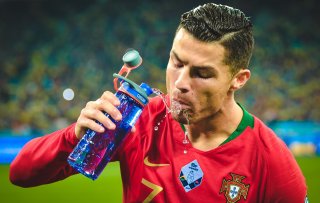 Het Ronaldo Effect, fleurige jurkjes, kleurrijke cocktails