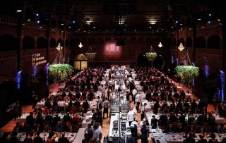 28 Michelinsterren en 150 man personeel aan het werk tijdens grootste chef's table ooit