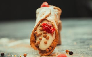 Cannoli met ijs, de crispy sushi sandwich en andere snackhypes van het moment 