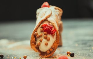 Cannoli met ijs, de crispy sushi sandwich en andere snackhypes van het moment 