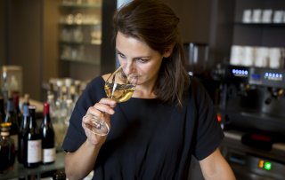 De perfect serve van wijn volgens sommelier Lisanne van Son