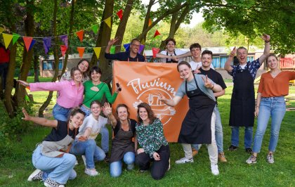 Stichting Fluvium houdt succesvolle barbecue voor AZC Elderhoeve 