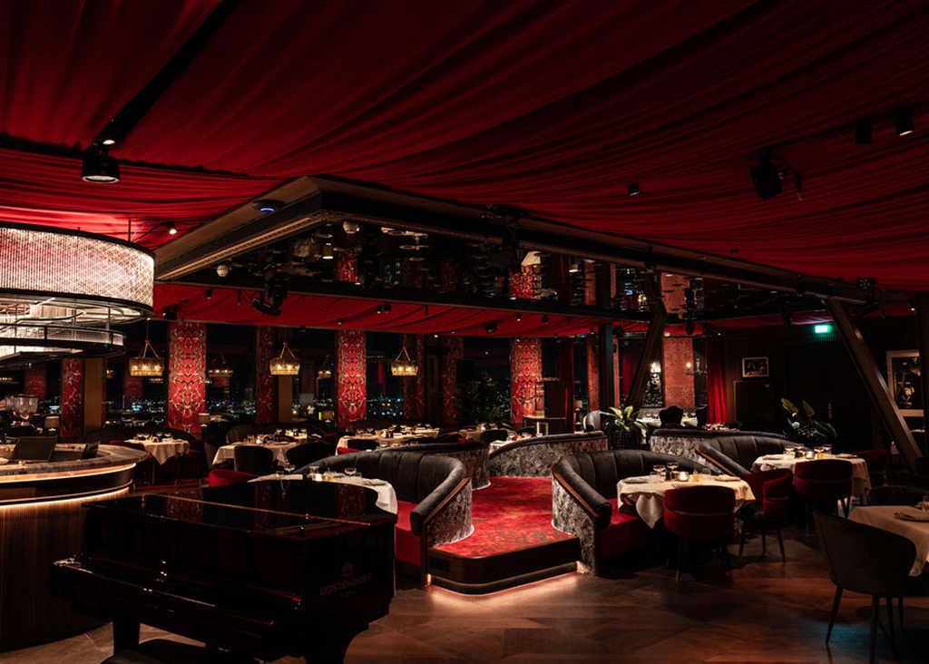 Ventuno op de 21e verdieping van het Ruby Emma Hotel in Amsterdam