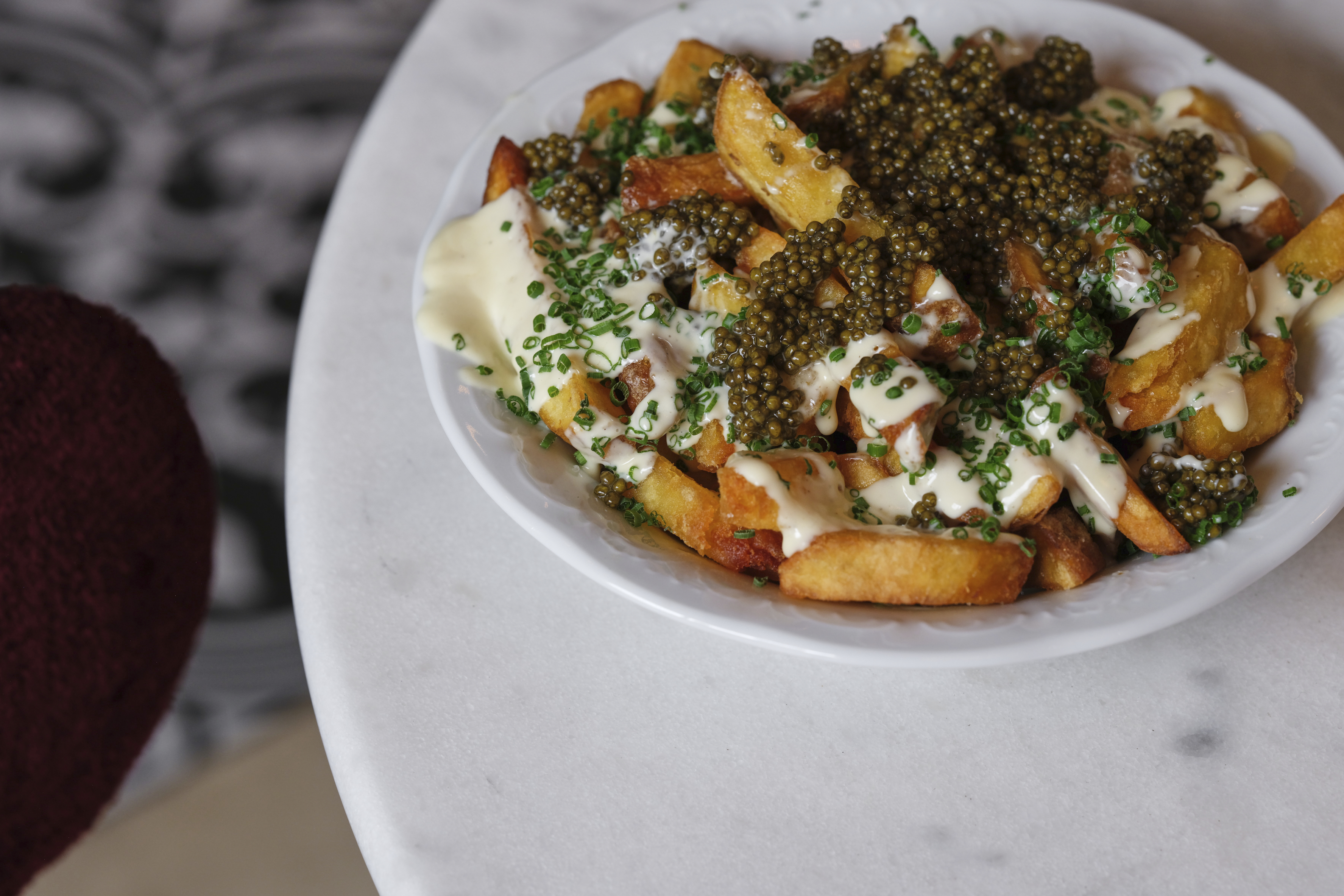 Friet royaal met perle imperial kaviaar bij Bar Schutte