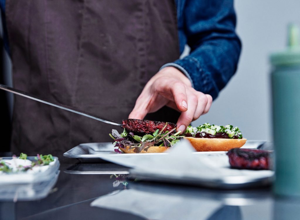 A burger with microalgae