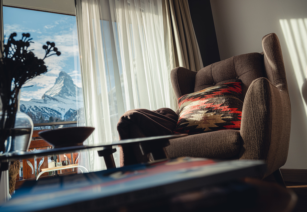 Room with a view met in de achtergrond de iconische Matterhorn